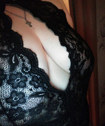 💋
Я опытная девушка, которая знает все секреты и жаждет подарить тебе незабываемое наслаждение. Я готова исполнить все твои фантазии и желания. Мои услуги включают классический секс, массаж и фетиш, а также эскорт для важных мероприятий. Тысячи мужчин уже наслаждались моим обворожительным обаянием и нежными прикосновениями. 💃
Мои возможности безграничны, и наш встреча будет полна энергии и страсти. Я обольщу тебя своей изящностью и сексуальностью. Не упусти свой шанс настоящего удовольствия, и доверься моим рукам. 💫
У меня есть отличные отзывы от довольных клиентов, которые говорят о моей незабываемой красоте и умении доставить истинное удовольствие. Я всегда гарантирую конфиденциальность и комфорт нашей встречи.🌟
Не медли, напиши мне, и мы вместе погрузимся в мир настоящей страсти и наслаждения. Жду тебя в Москве, чтобы показать тебе, что настоящее удовольствие может быть доступно для каждого. 😉🔥 Марта
